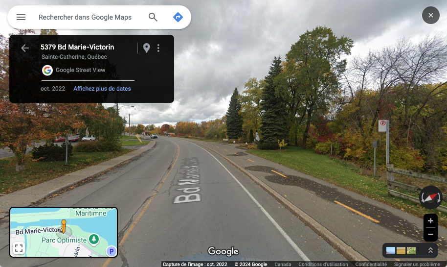 Capture d'écran de StreetView dans Google Maps montrant le Boul Marie-Victorin et sa piste cyclable.